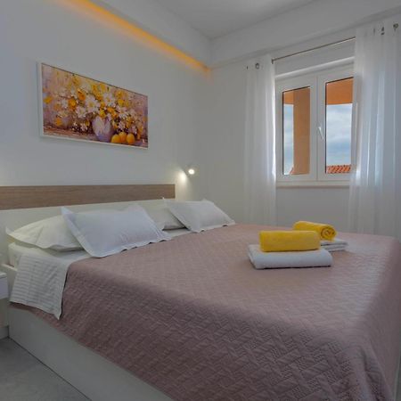 Apartments Tatjana Dominis Hvar Town Bagian luar foto
