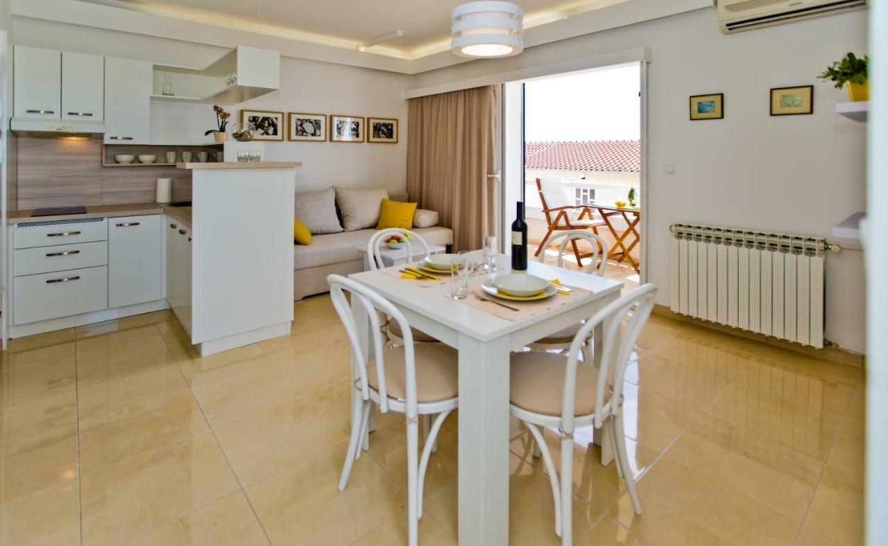 Apartments Tatjana Dominis Hvar Town Bagian luar foto