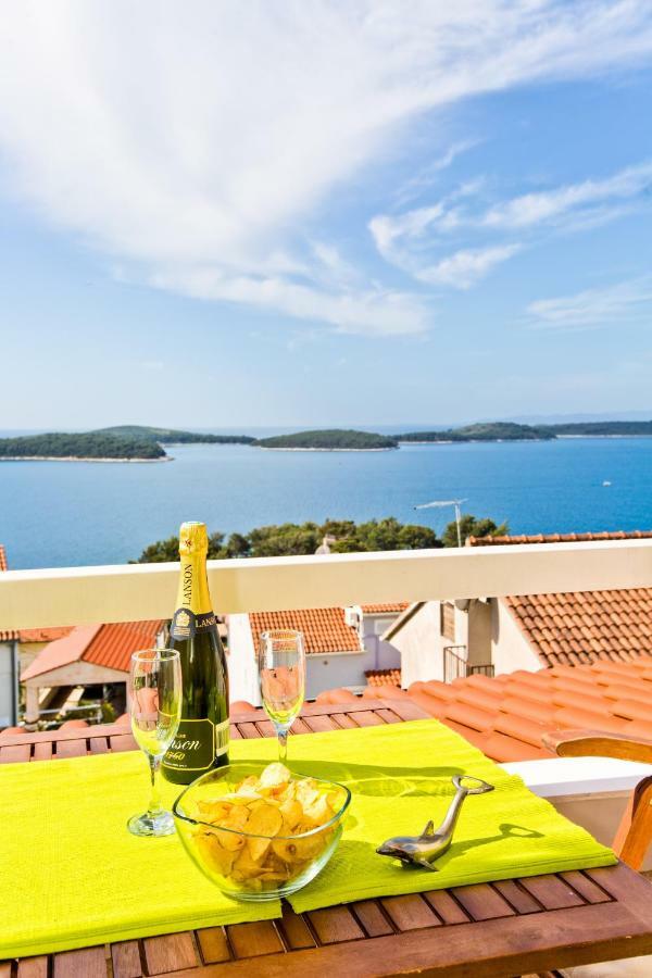 Apartments Tatjana Dominis Hvar Town Bagian luar foto