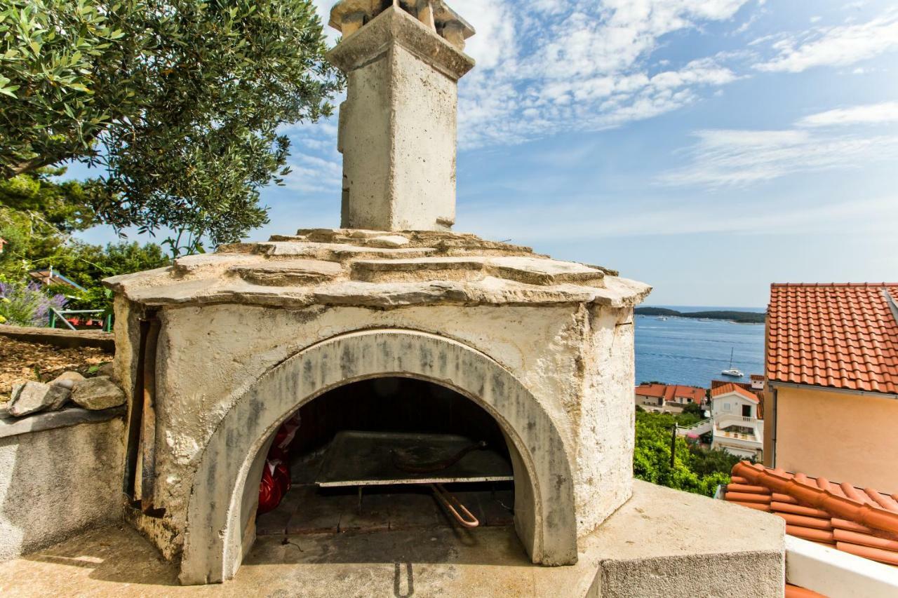 Apartments Tatjana Dominis Hvar Town Bagian luar foto