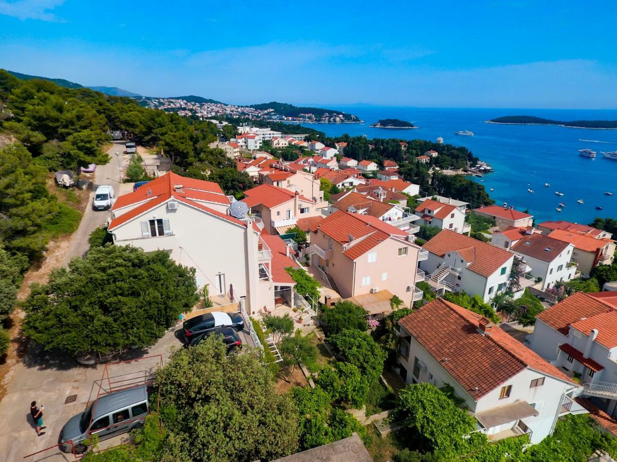 Apartments Tatjana Dominis Hvar Town Bagian luar foto